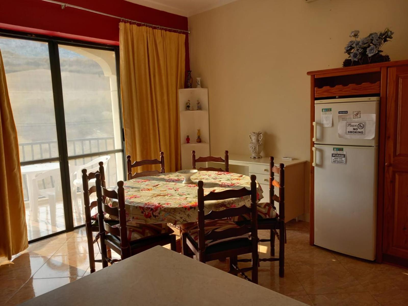 Spacious Apartment In Marsalforn, Gozo Екстер'єр фото